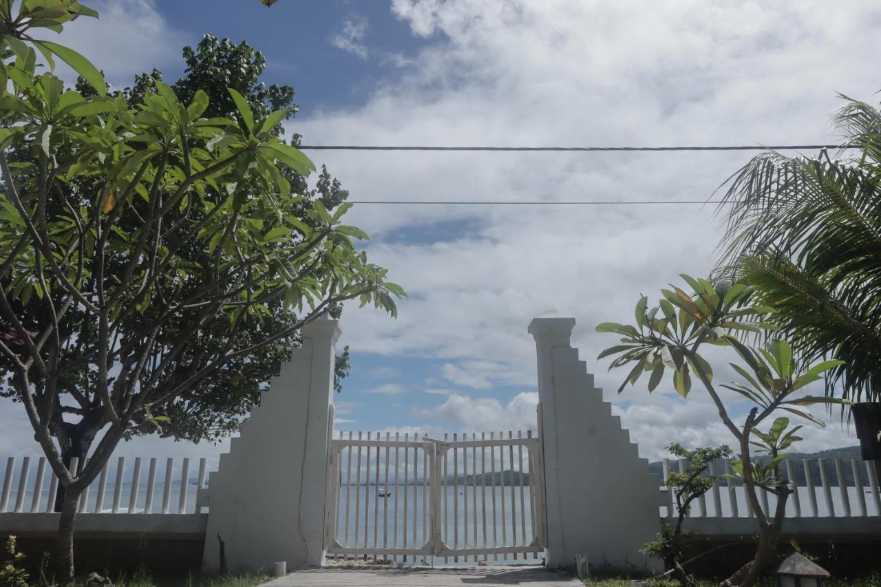 Yut's Flower Paradise Villa