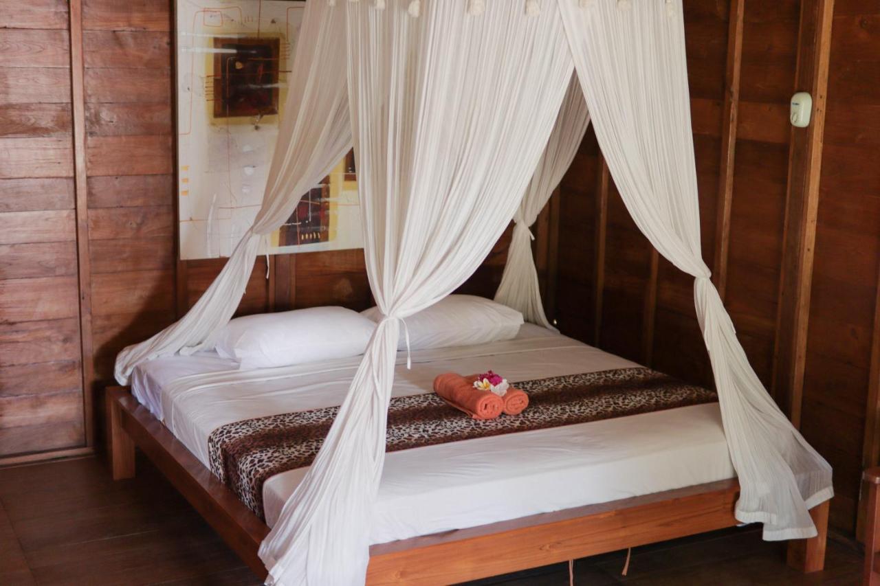 Yut's Flower Paradise Villa *